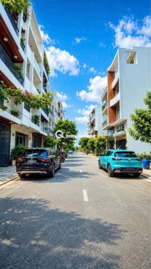 Bán nhà ở quận 12, diện tích 63m2, 4 tầng, gần đường Lê Thị Riêng, chỉ hơn 7 tỷ xíu